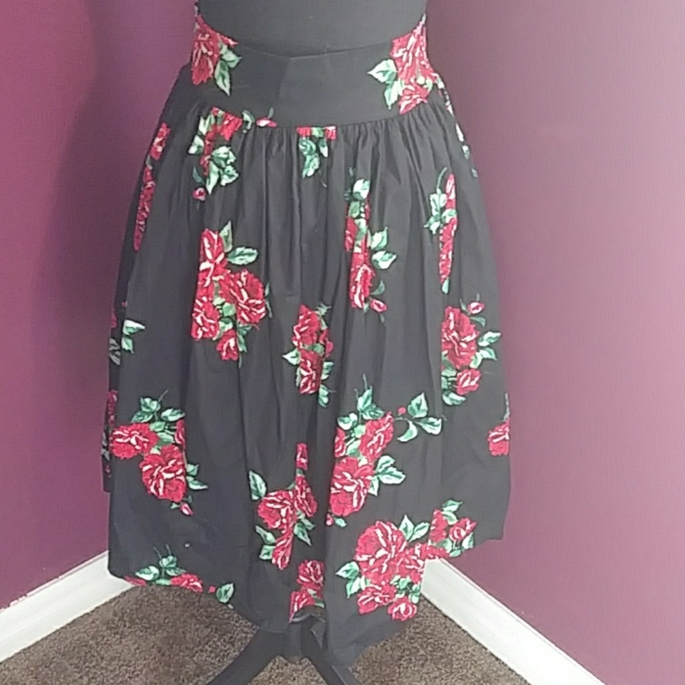 Vintage Style Red Rose Skirt